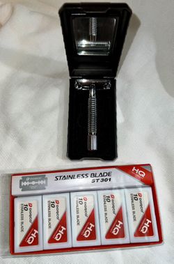 DORCO Metal Safety Razor with 100 Blades
