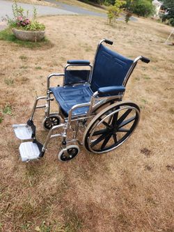 18" Folding Invacare Wheelchair w/ Footrests