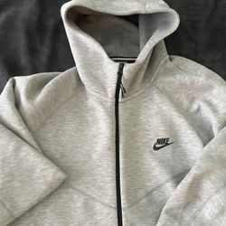 Mens XL great condition Nike tech fleece