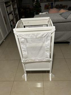 Guidecraft foldable cooking tower for kids