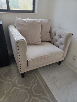 Z Gallerie Tufted Love Seat