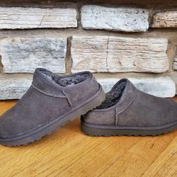 UGG Classic Slippers Dark Brown US Size 8 New 