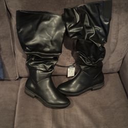 NEW Black Boots