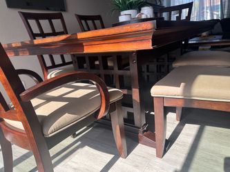 Dining room table