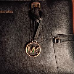 Michael Kors Voyager Bag