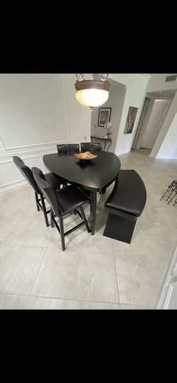 Dinning Room Table.