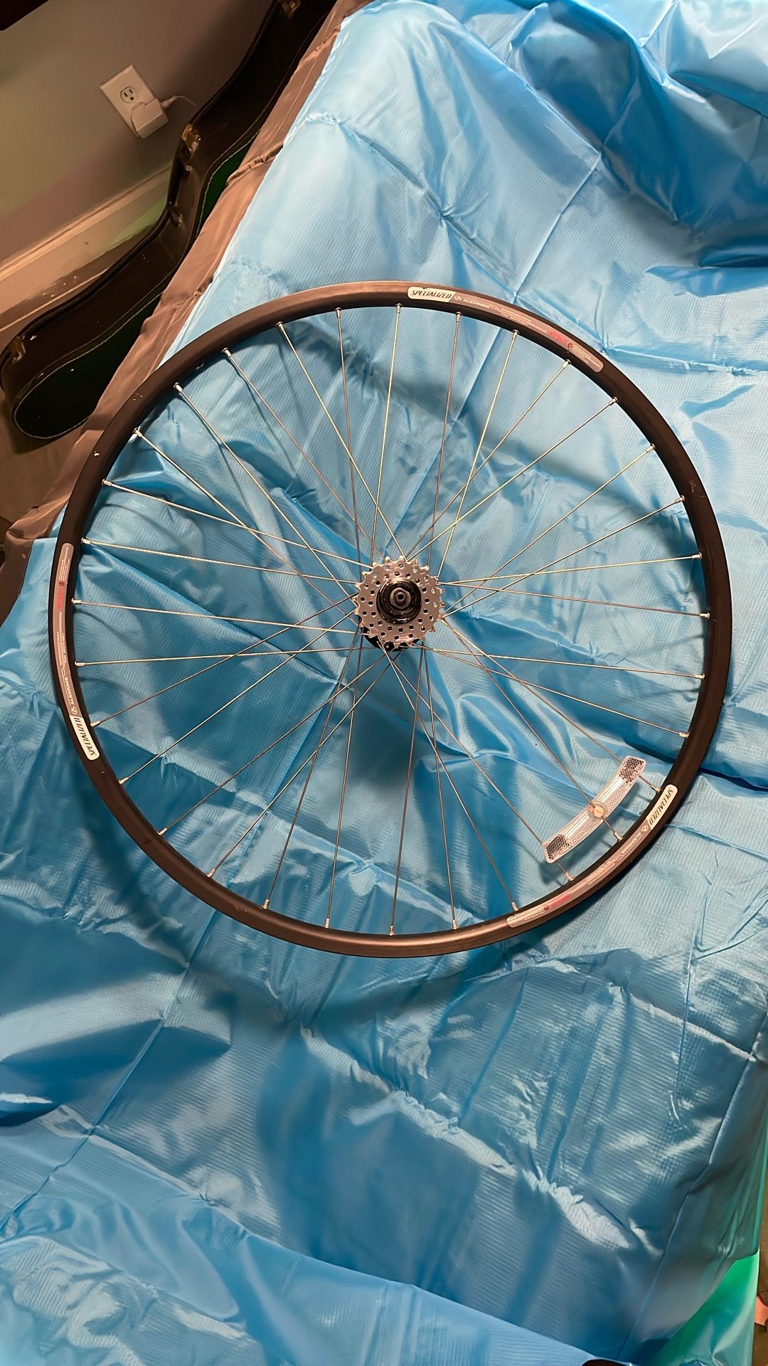 SPECIALIZED “Stout” 700c Rear Wheel w/ Singlespeed Conversion Kit (20-tooth)