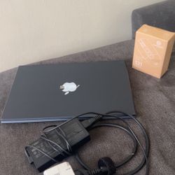 Laptop Asus 16 inch