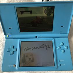 Nintendo DSi  CONSOLE