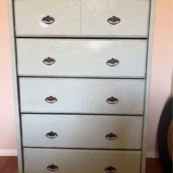 vintage cottage / shabby chic style 5 Drawer Dresser