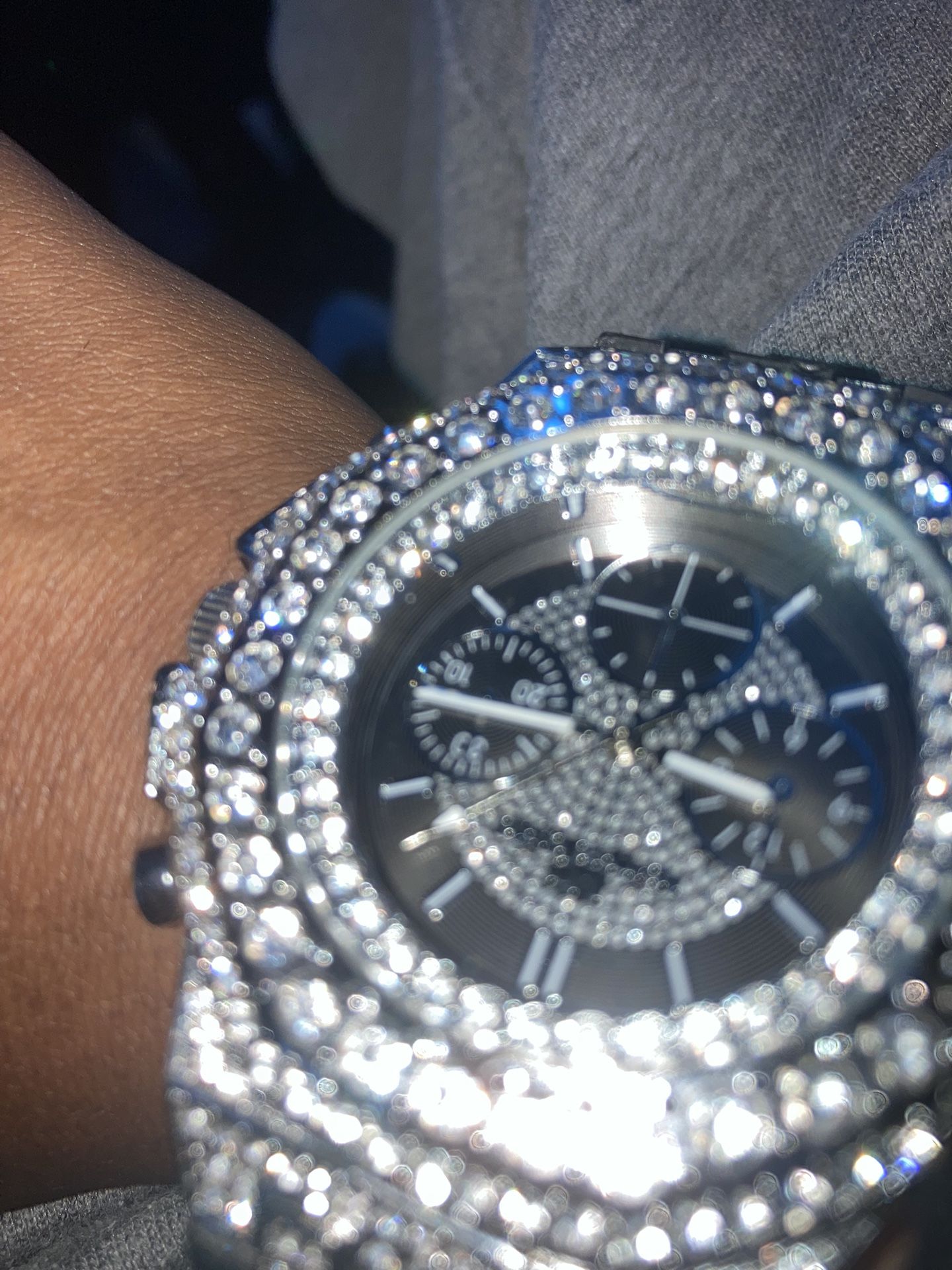 I Need Like 300$ I Don’t Need This Watch Cant Even Tell Time😂😂
