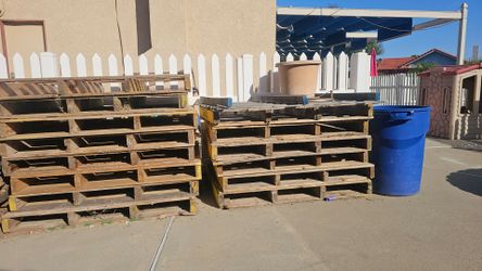 Free heavy wood palettes