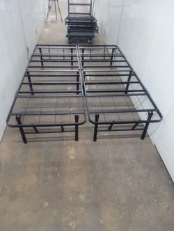 FULL SIZE BLACK METAL FOLDABLE BED FRAME