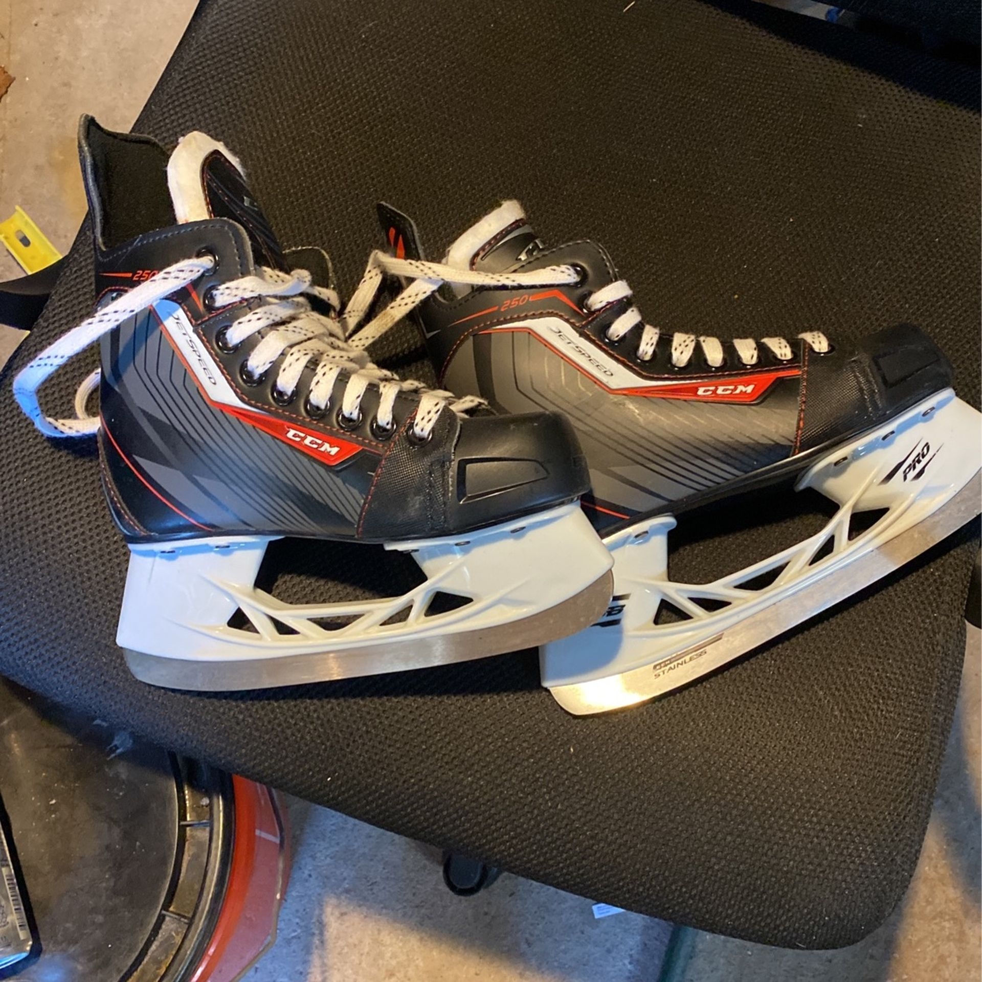 Ccm Hockey Skates