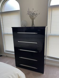 Luxurious Dresser with Mirror $600 and Chest $400 Or Both for $900 Excellent Condition. Black color, very sturdy, high quality and from a smoke-free h Thumbnail