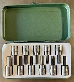 11-Piece Hex & Screwdriver Bit Socket Set – Metal Case