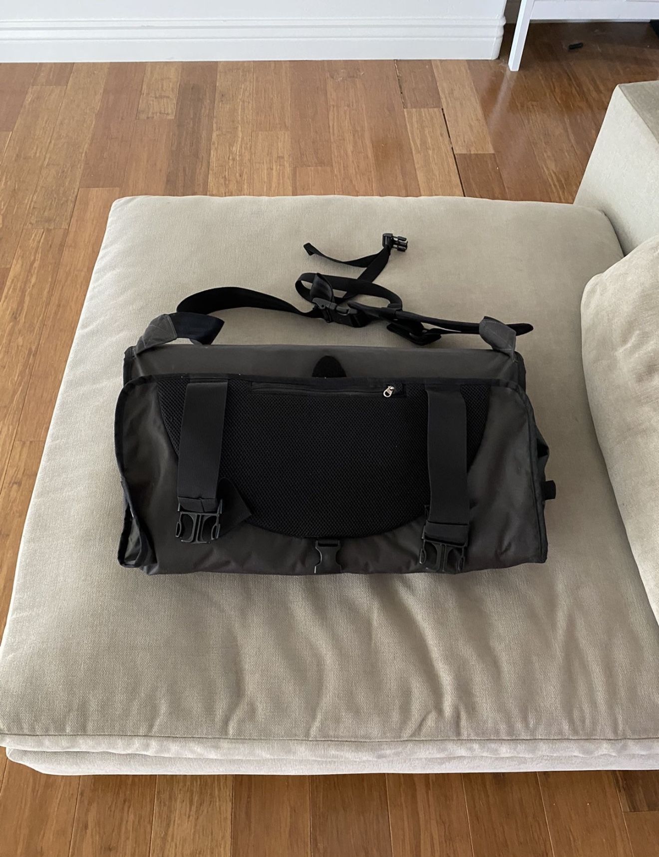 Hentley Copilot Travel Messenger Bag - $250 New!