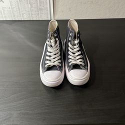 Women’s Converse 6.5 