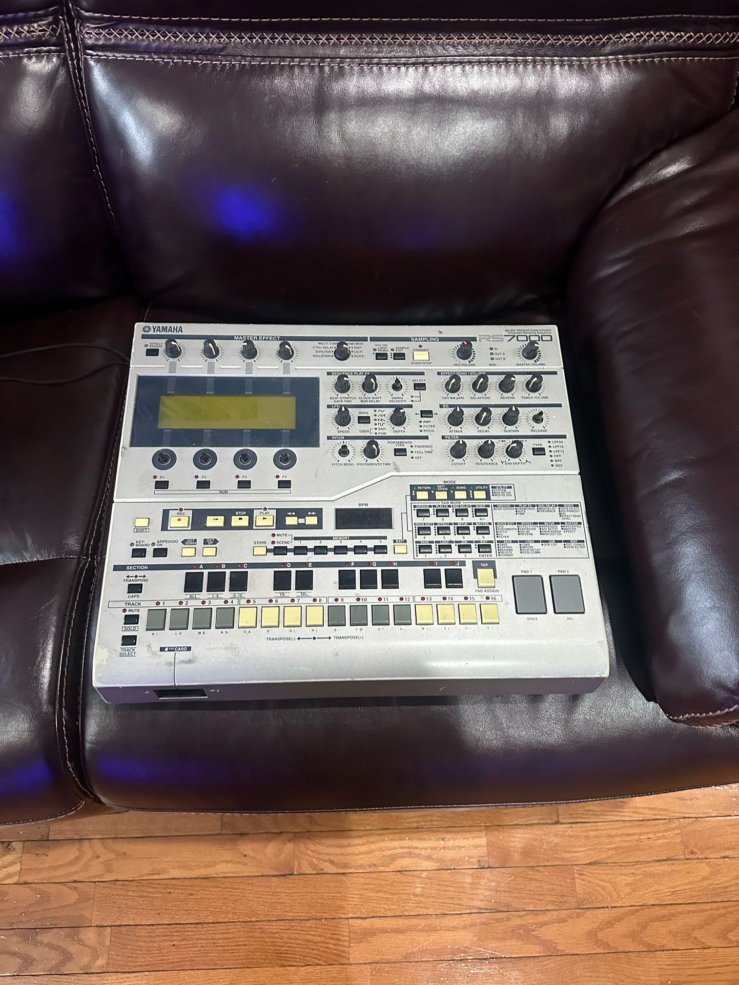 Yamaha mixer with master Effects