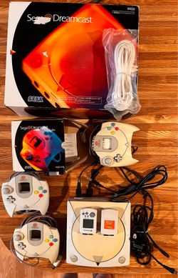 Sega Dreamcast Console Bundle – Original Box, 3 Controllers & Accessories – Tested & Working