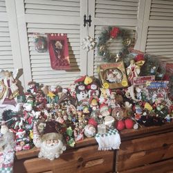 It's A Very Vintage Christmas Ornament, Candles, Light Up Decor, Kitchen Nativity Scene,  Pillows,books Etc. Everything Included