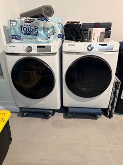 Samsung Front-Load Washer and Dryer Set