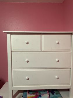 White Wood Dresser with 4 Drawers