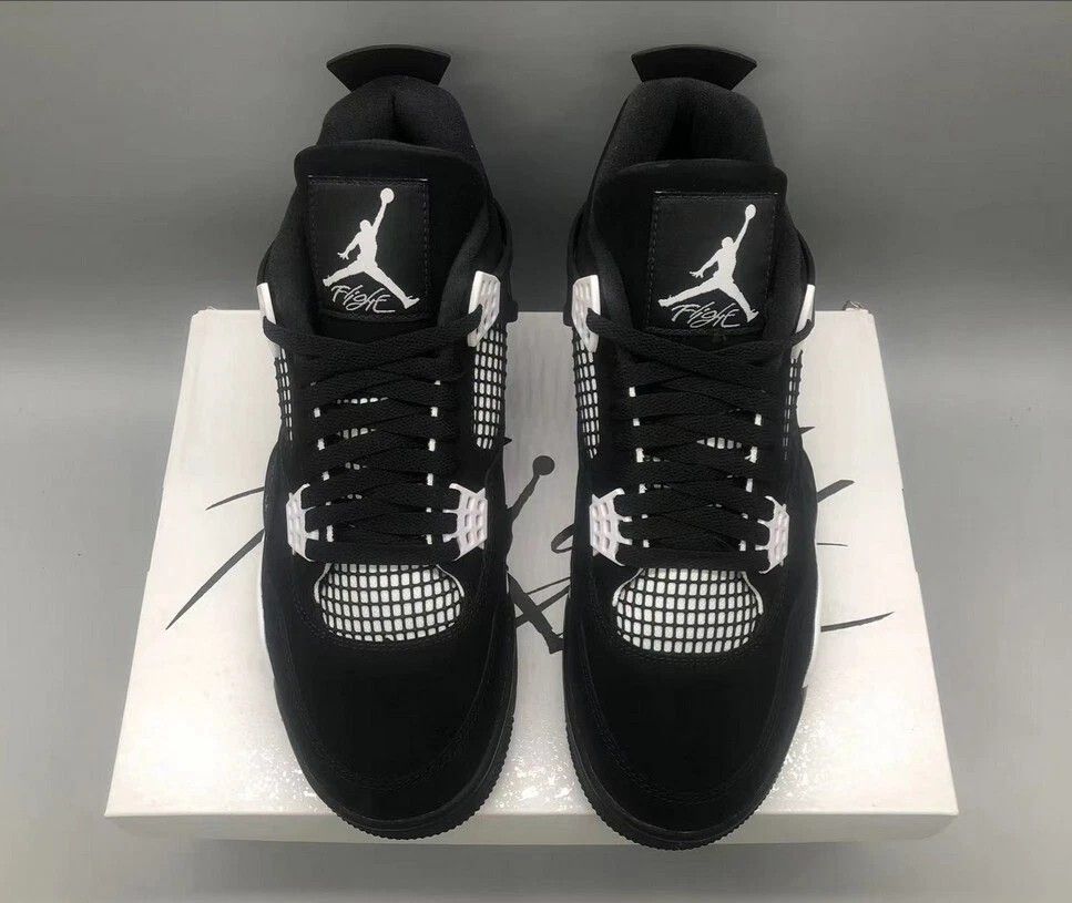 Men's Nike Shoe