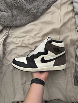Jordan 1 High Dark Mocha