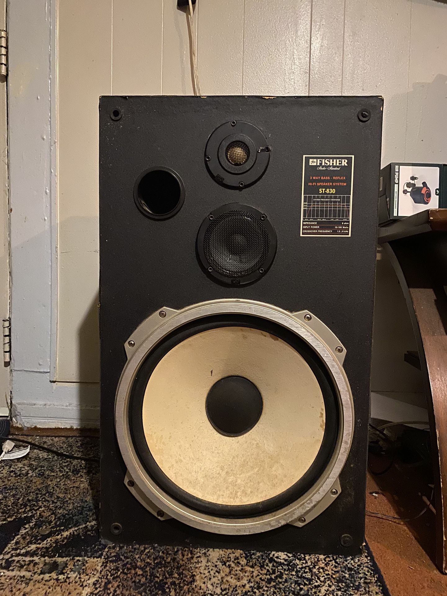 2 fisher st-830 speakers and a yamaha av receiver ax-v630