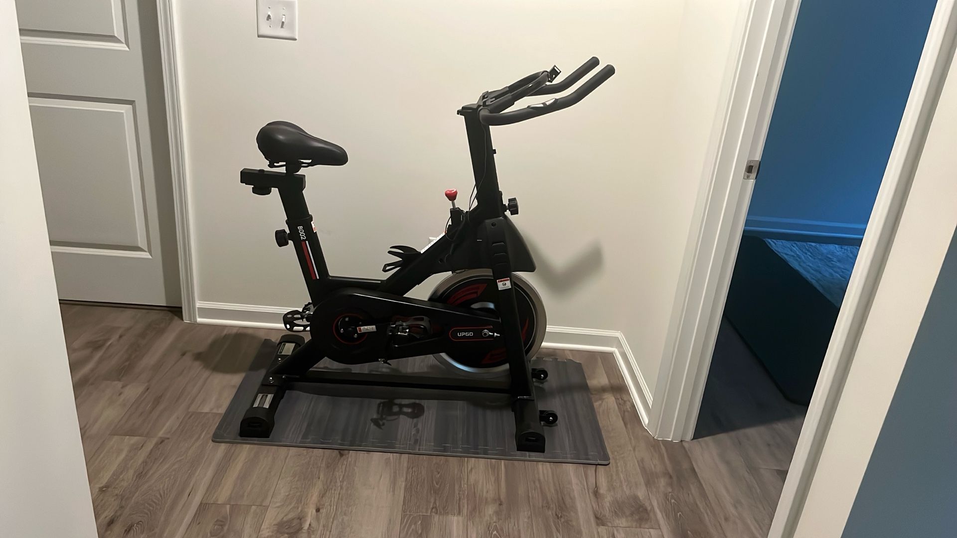 UPGO Magnetic Exercise Bike-Cycle Bike with Big IPad Holder & Comfortable Seat for Home/Gym Use