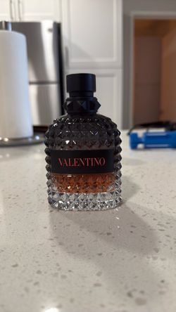 Valentino Uomo Born in Roma Cologne