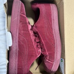 Puma Basket Classic Velour Jr, Tibetan Red- Metallic Gold , Size 5.5