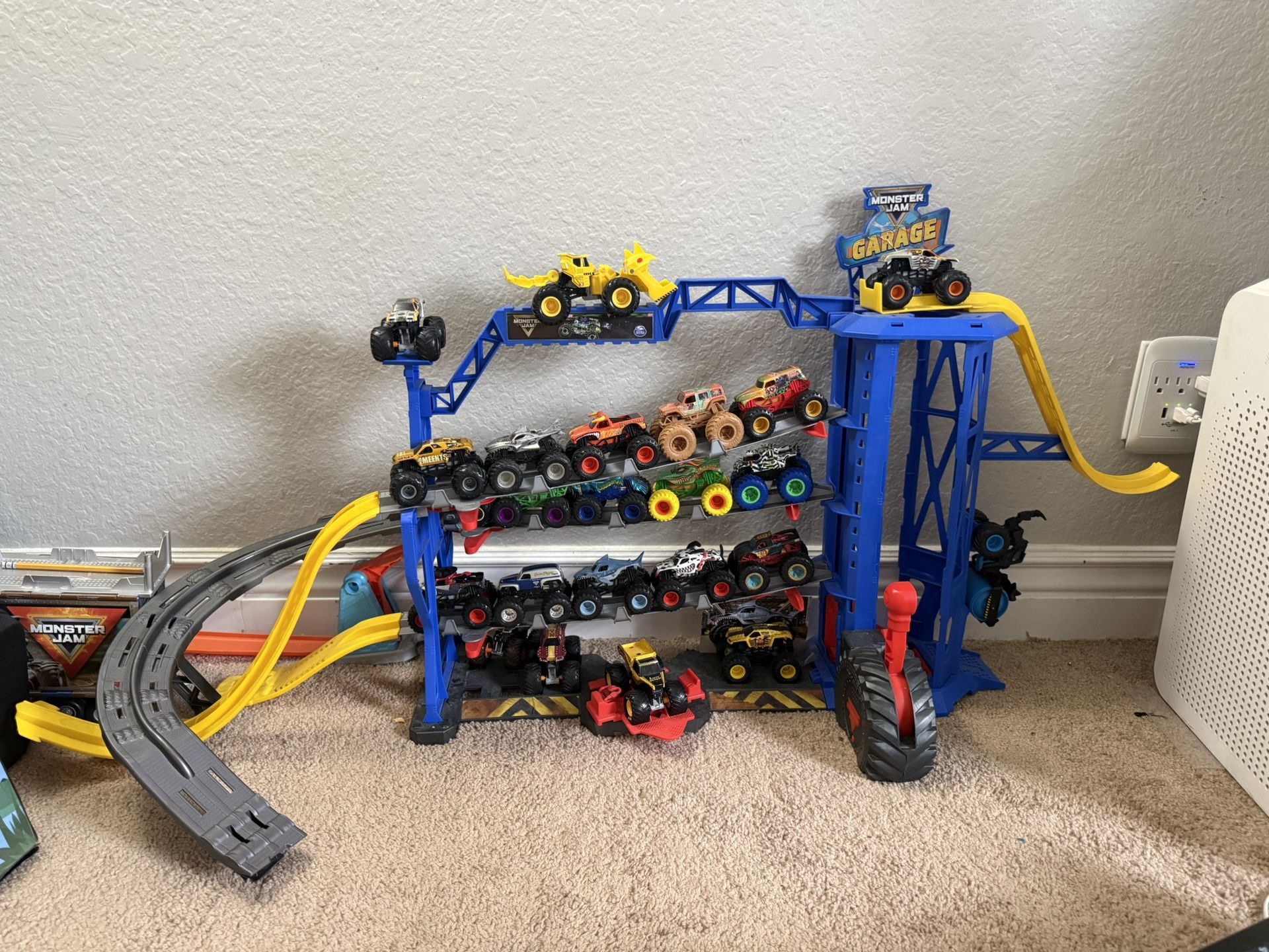 Monster Jam Garage