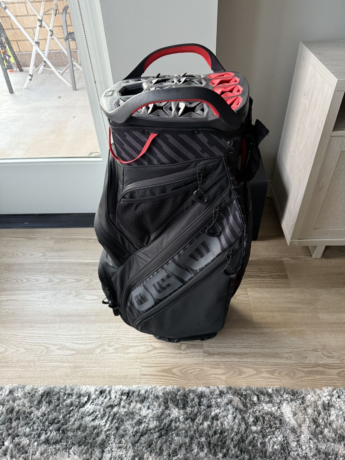 Ogio Silencer Golf Bag Like New