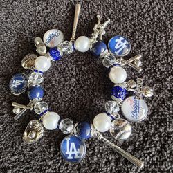 A HOT ITEM! DODGERS CHARM   BRACELET FITS WOMENS & KIDS ELASTIC 