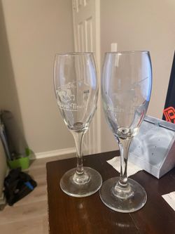 MEDIEVAL TIMES wine glass