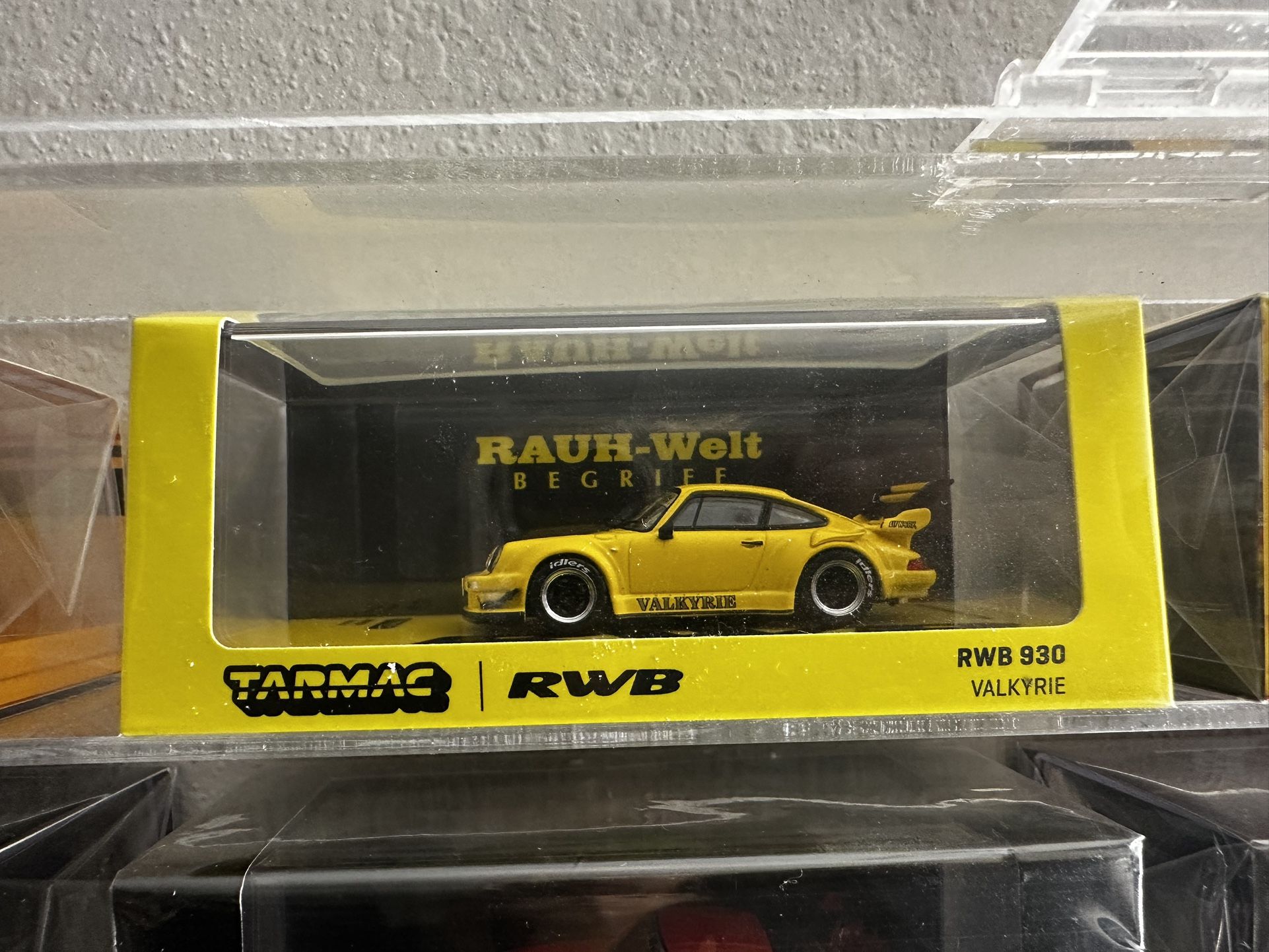 1:64 tarmac works rwb valkyrie