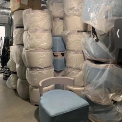 Accents Ottomans White Round 