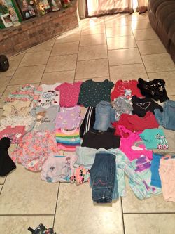 Bundle little girl clothes size from 5 to7 in good condition no tear 35 piece