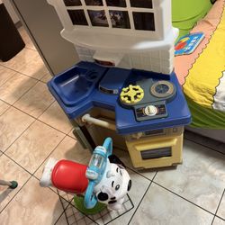Kitchen and toy