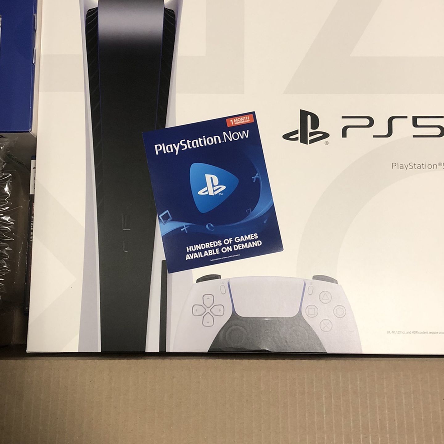 PS5 Bundle disc Version + Extra Controller + Spider Man Ultimate Game+ 1month Member)(last One Be Quick)