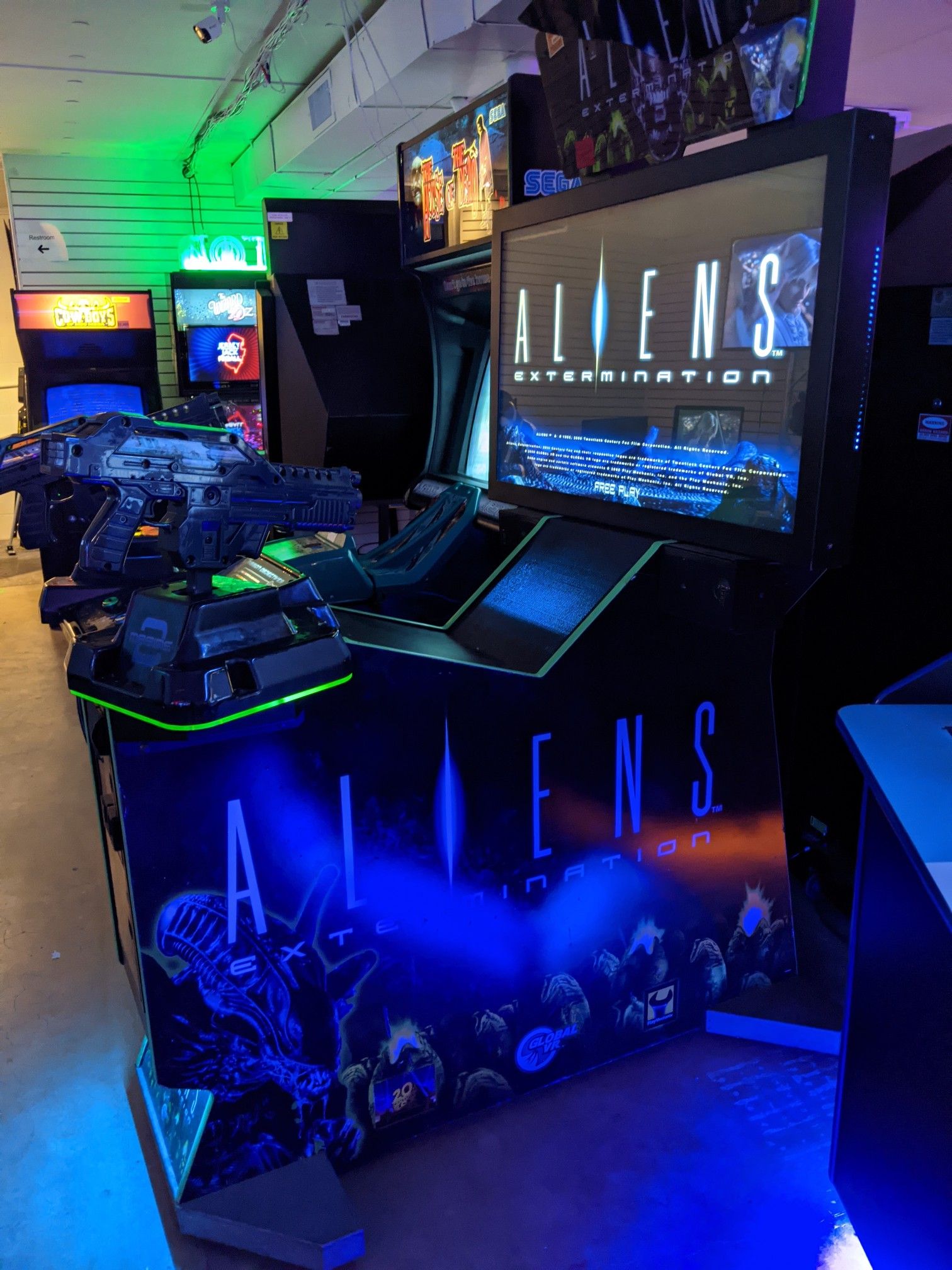 Aliens Arcade Machine