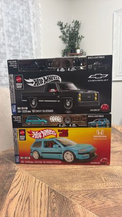 Hot Wheels Mattel Brick Shop Building Sets x2