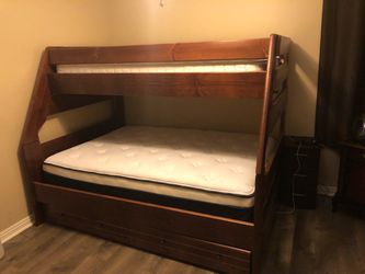 Bunkbed twin/full/trundle