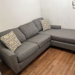 Pull out bed Couch 