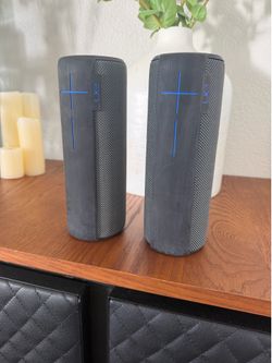 2 Ultimate Ears MEGABOOM Bluetooth Speakers in Charcoal Black