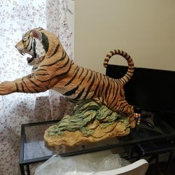 Tiger Statue PoP