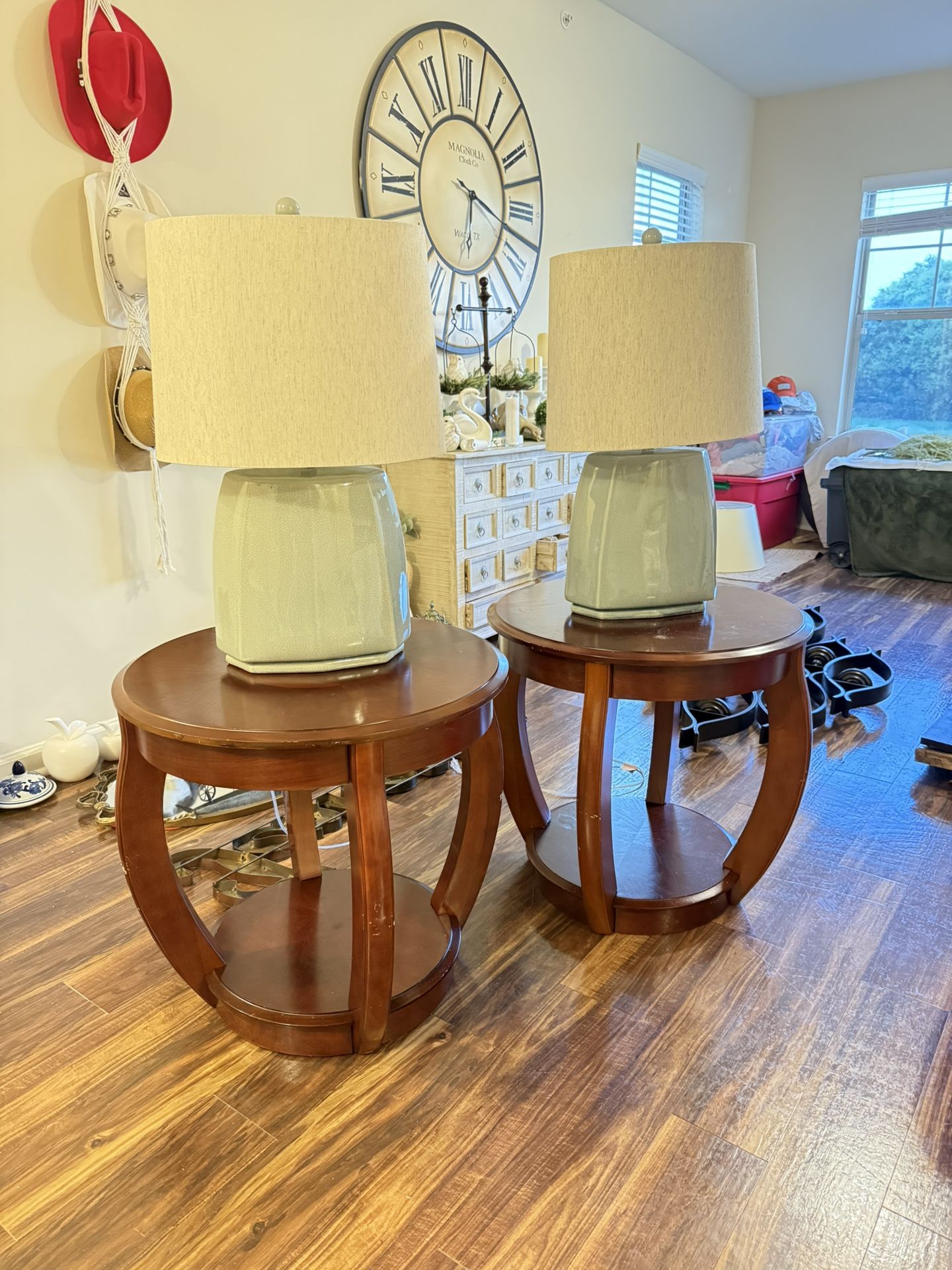 Lamps & Tables 