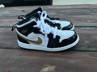 Jordan 1 Balck White And Gold 